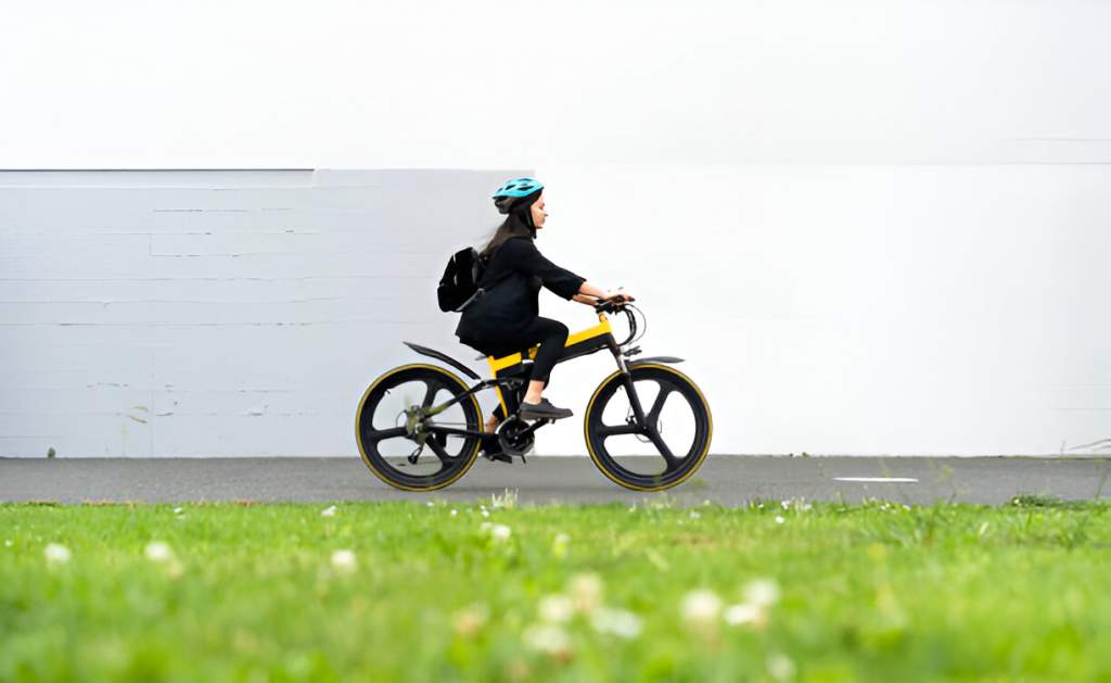 The Rise of Electric Bikes: Transforming the Urban Commute